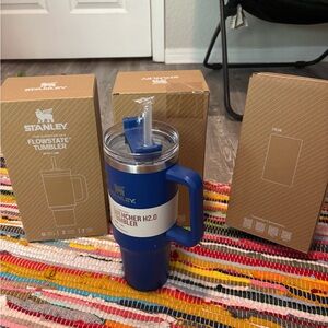 Stanley Blue FlowState H2.0 Tumbler